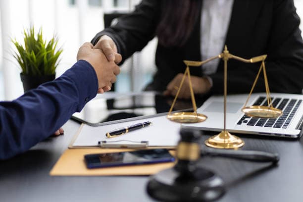 Online Lawyers and Automated Services: A Replacement for Traditional Legal Assistance?